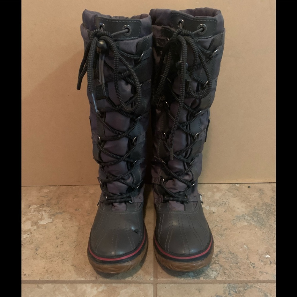 Women Pajar boots, used